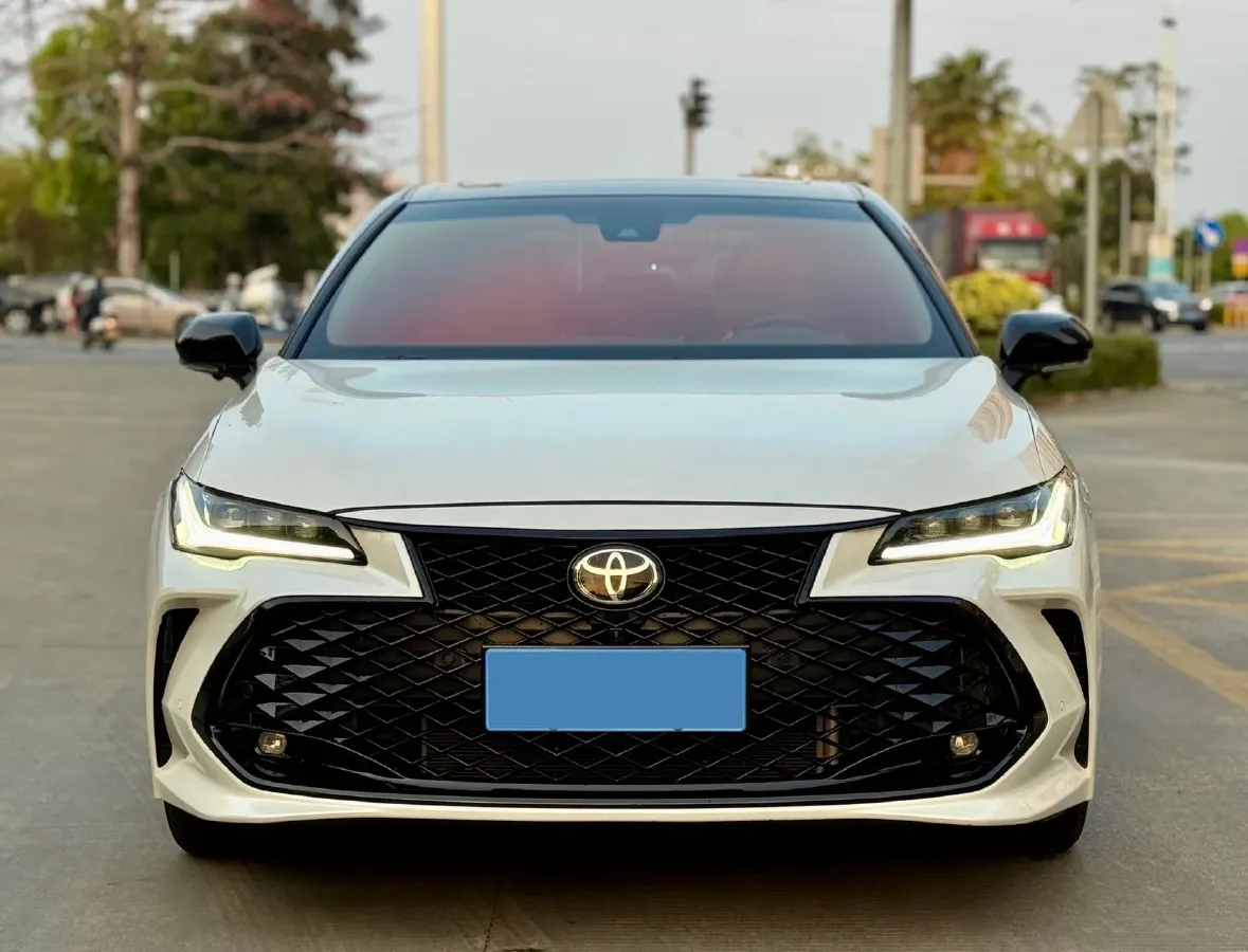 2023 Toyota Avalon 2.0L 177HP L4 CVT,autocango,china used car exporter,china ev exporter,chinese used car exporter,chinese used ev exporter