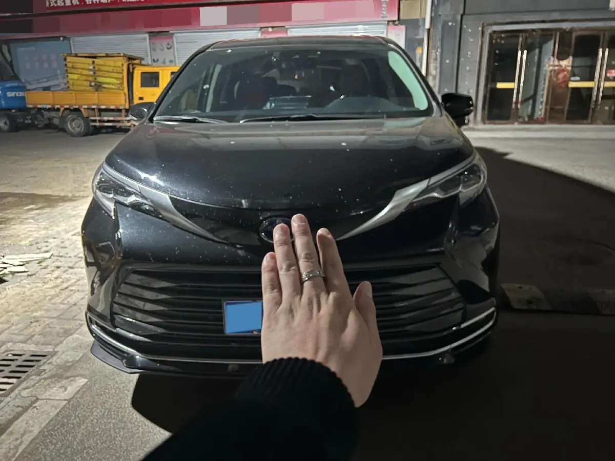 2021 Toyota Sienna 2.5L 192HP L4 E-CVT Hybrid,autocango,china used car exporter,china ev exporter,chinese used car exporter,chinese used ev exporter