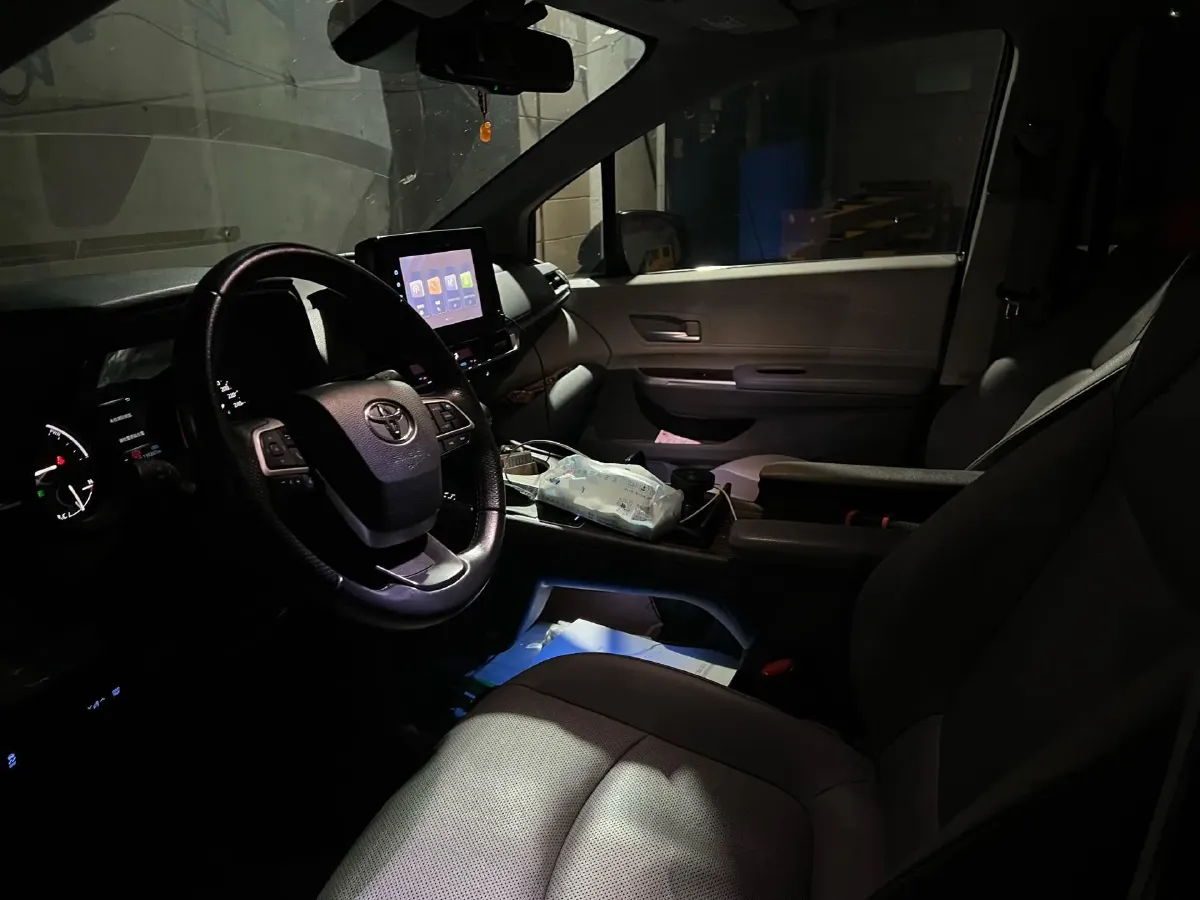 2021 Toyota Sienna 2.5L 192HP L4 E-CVT Hybrid,autocango,china used car exporter,china ev exporter,chinese used car exporter,chinese used ev exporter