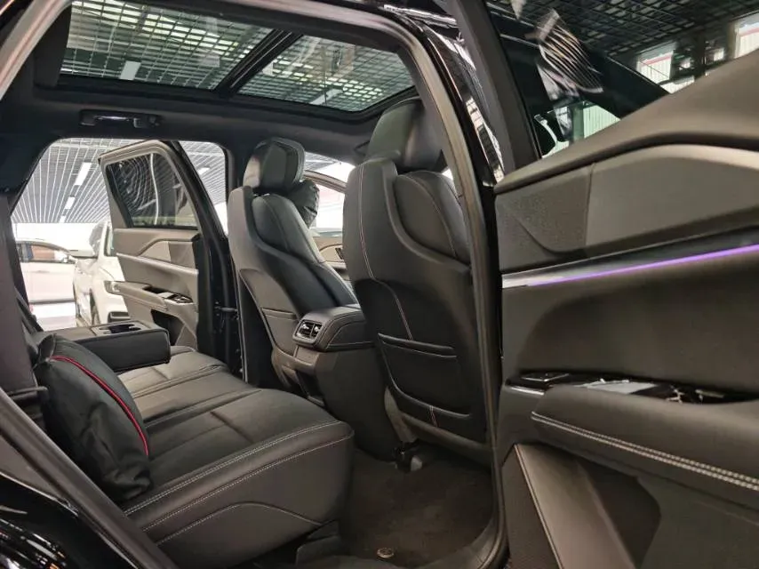 2026 Cadillac XT5 2.0T 237HP L4 9AT,autocango,china used car exporter,china ev exporter,chinese used car exporter,chinese used ev exporter