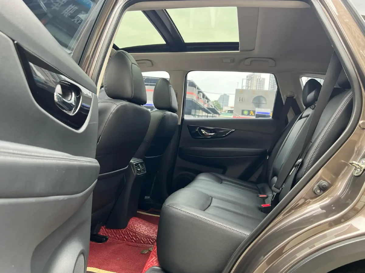 2020 Nissan X-Trail 2.0L 154HP L4 CVT,autocango,china used car exporter,china ev exporter,chinese used car exporter,chinese used ev exporter