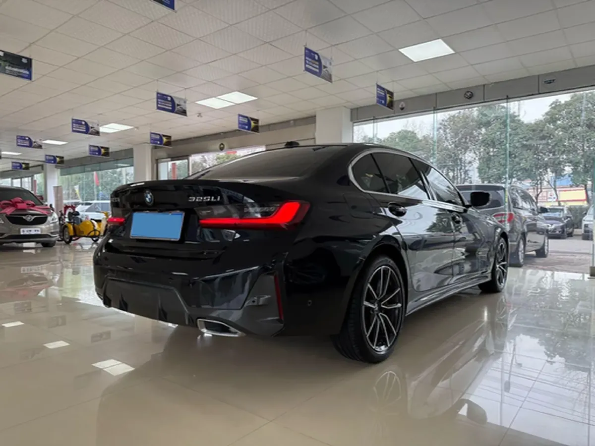 2024 BMW 3 Series 2.0T 184HP L4 8AT,autocango,china used car exporter,china ev exporter,chinese used car exporter,chinese used ev exporter