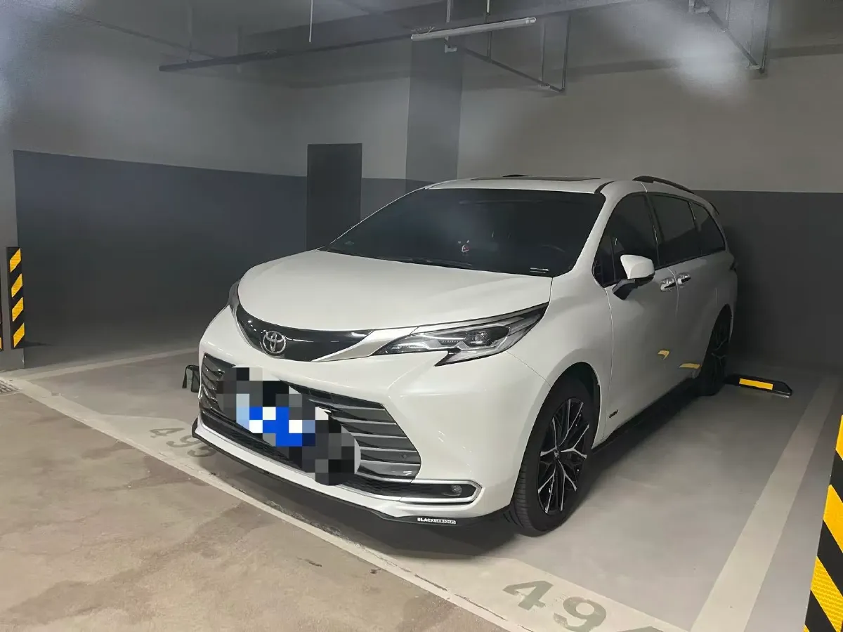 2024 Toyota Sienna 2.5L 189HP L4 E-CVT Hybrid,autocango,china used car exporter,china ev exporter,chinese used car exporter,chinese used ev exporter