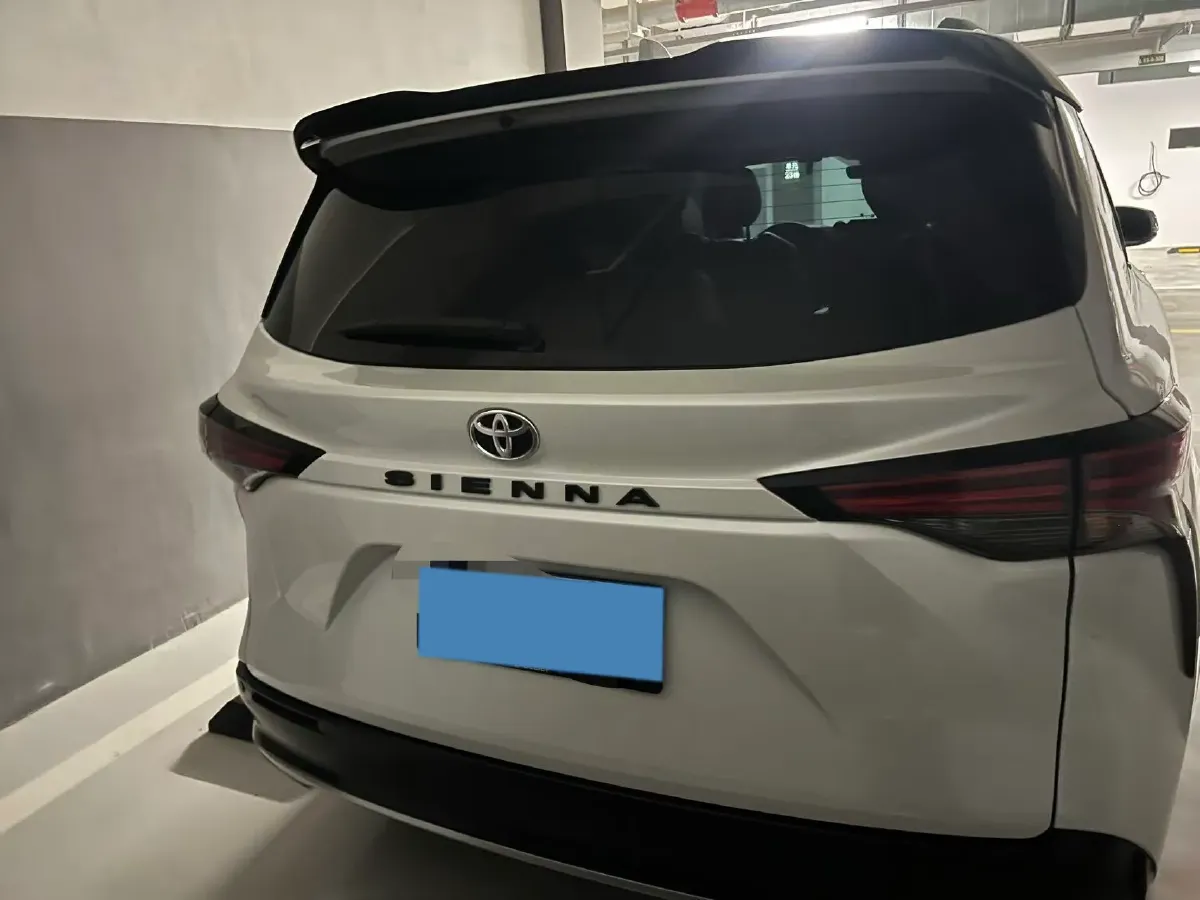 2024 Toyota Sienna 2.5L 189HP L4 E-CVT Hybrid,autocango,china used car exporter,china ev exporter,chinese used car exporter,chinese used ev exporter
