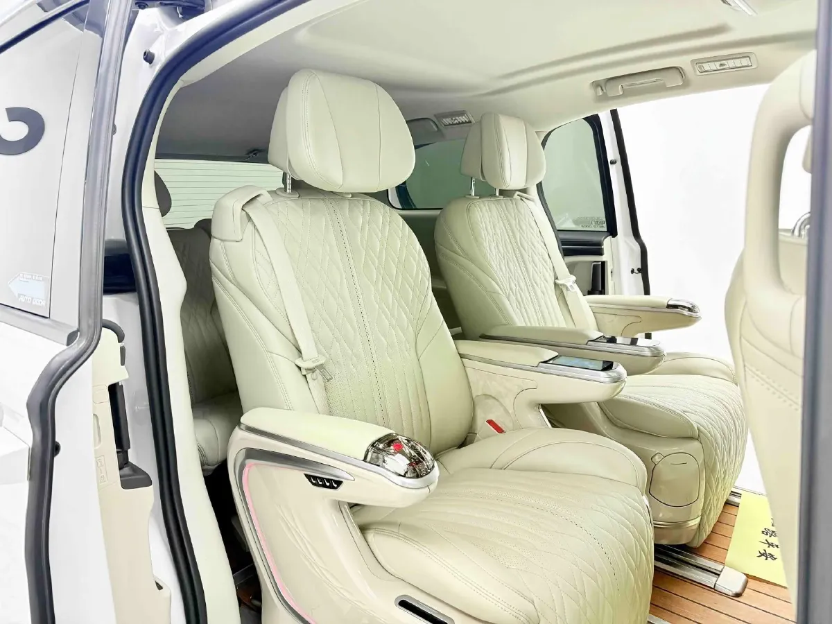 2020 Buick GL8 2.0T 237HP L4 9AT,autocango,china used car exporter,china ev exporter,chinese used car exporter,chinese used ev exporter