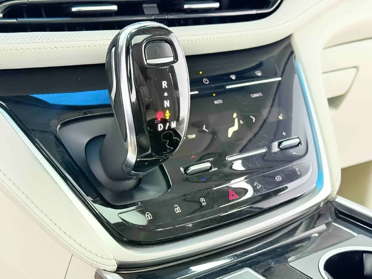 2020 Buick GL8 2.0T 237HP L4 9AT,autocango,china used car exporter,china ev exporter,chinese used car exporter,chinese used ev exporter