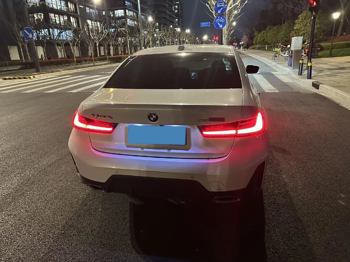 2023 BMW 3 Series 2.0T 156HP L4 8AT,autocango,china used car exporter,china ev exporter,chinese used car exporter,chinese used ev exporter