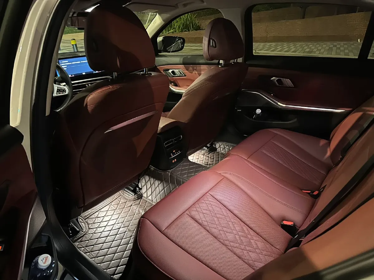 2023 BMW 3 Series 2.0T 156HP L4 8AT,autocango,china used car exporter,china ev exporter,chinese used car exporter,chinese used ev exporter