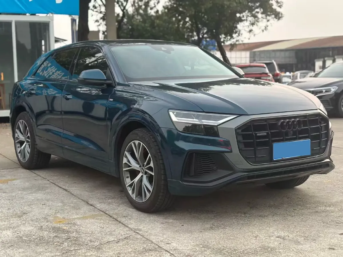 2021 Audi Q8 3.0T 340HP V6 8AT,autocango,china used car exporter,china ev exporter,chinese used car exporter,chinese used ev exporter