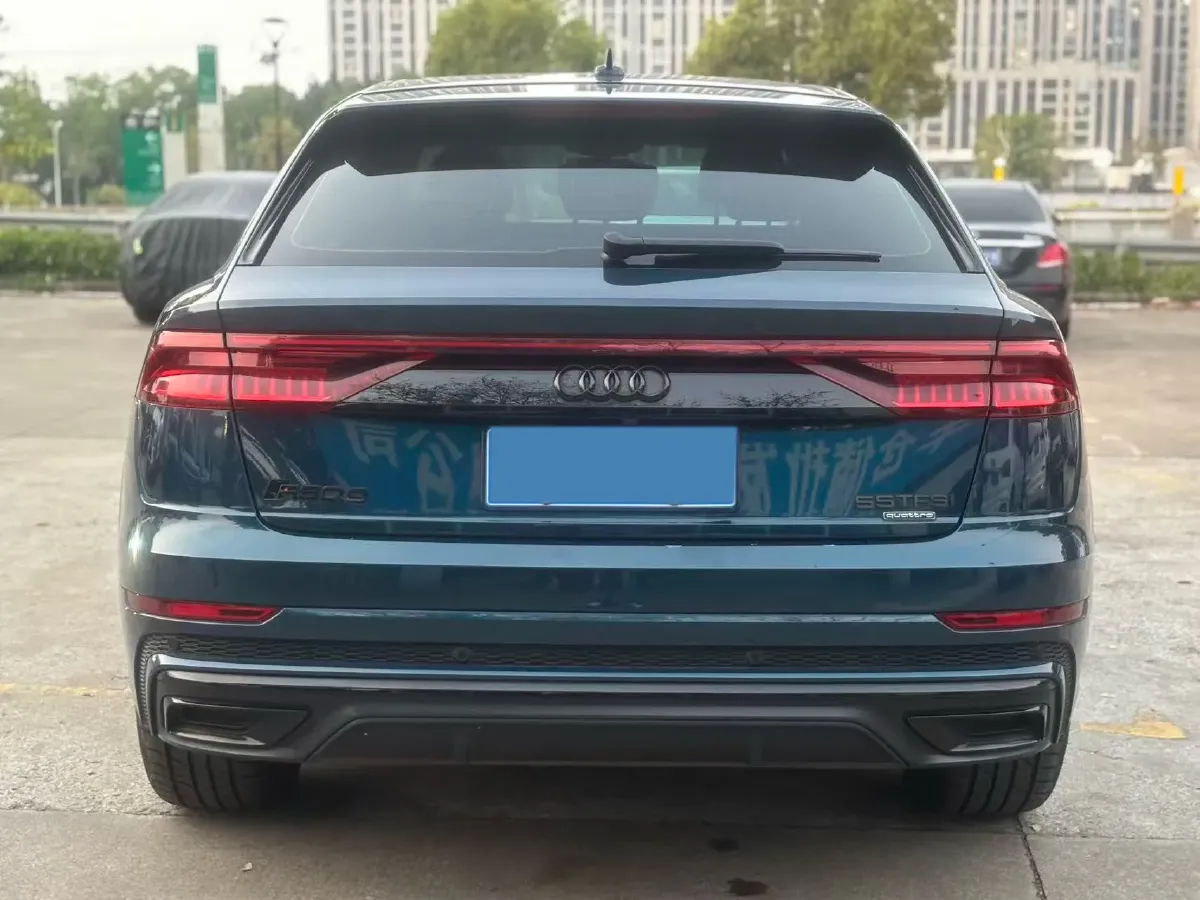 2021 Audi Q8 3.0T 340HP V6 8AT,autocango,china used car exporter,china ev exporter,chinese used car exporter,chinese used ev exporter
