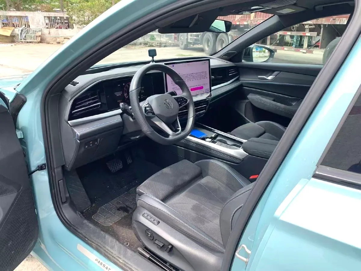 2024 Volkswagen Passat 2.0T 220HP L4 7DCT,autocango,china used car exporter,china ev exporter,chinese used car exporter,chinese used ev exporter
