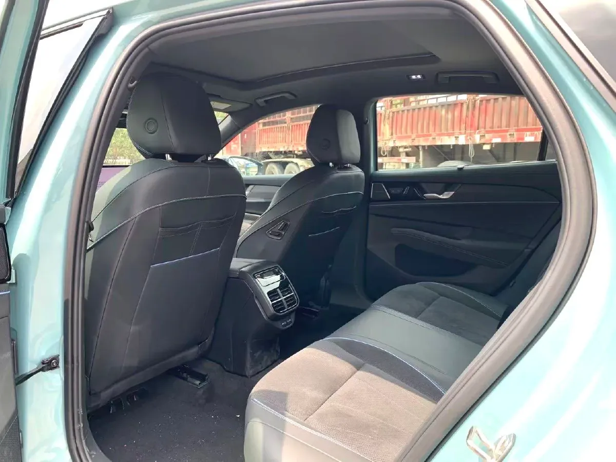 2024 Volkswagen Passat 2.0T 220HP L4 7DCT,autocango,china used car exporter,china ev exporter,chinese used car exporter,chinese used ev exporter