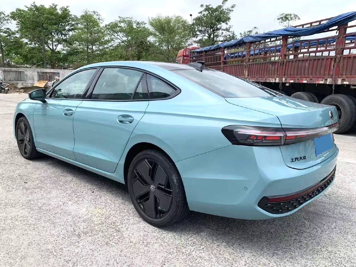 2024 Volkswagen Passat 2.0T 220HP L4 7DCT,autocango,china used car exporter,china ev exporter,chinese used car exporter,chinese used ev exporter