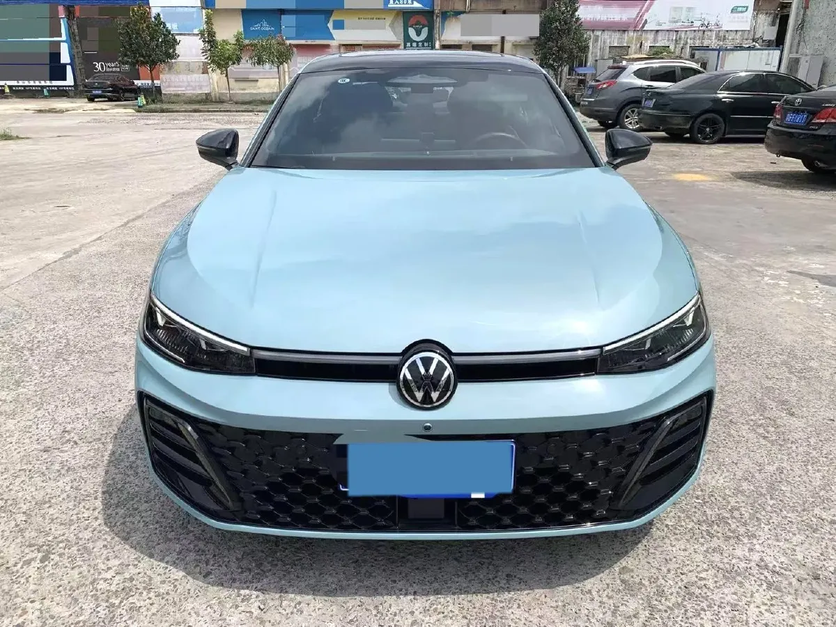 2024 Volkswagen Passat 2.0T 220HP L4 7DCT,autocango,china used car exporter,china ev exporter,chinese used car exporter,chinese used ev exporter
