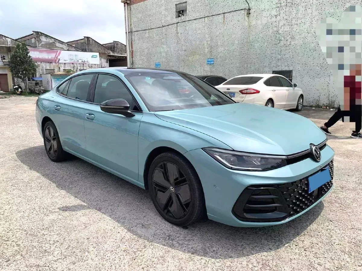 2024 Volkswagen Passat 2.0T 220HP L4 7DCT,autocango,china used car exporter,china ev exporter,chinese used car exporter,chinese used ev exporter