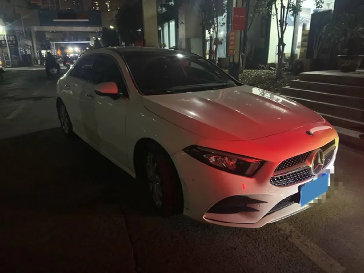 2020 Mercedes-Benz A Class 1.3T 163HP L4 7DCT,autocango,china used car exporter,china ev exporter,chinese used car exporter,chinese used ev exporter