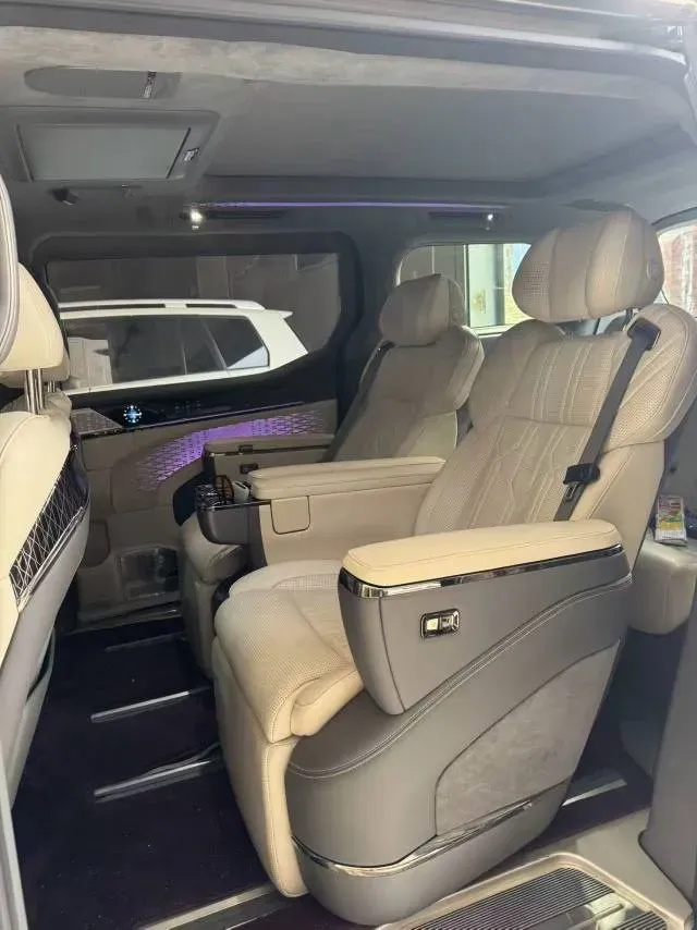 2022 Zeekr 009 BEV 116KWH,autocango,china used car exporter,china ev exporter,chinese used car exporter,chinese used ev exporter