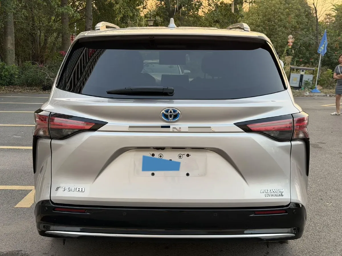 2021 Toyota Sienna 2.5L 192HP L4 E-CVT Hybrid,autocango,china used car exporter,china ev exporter,chinese used car exporter,chinese used ev exporter