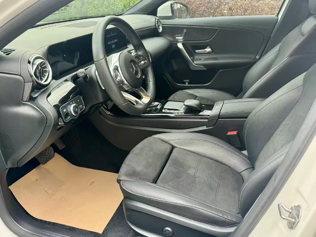 2021 Mercedes-Benz A Class 1.3T 163HP L4 7DCT,autocango,china used car exporter,china ev exporter,chinese used car exporter,chinese used ev exporter