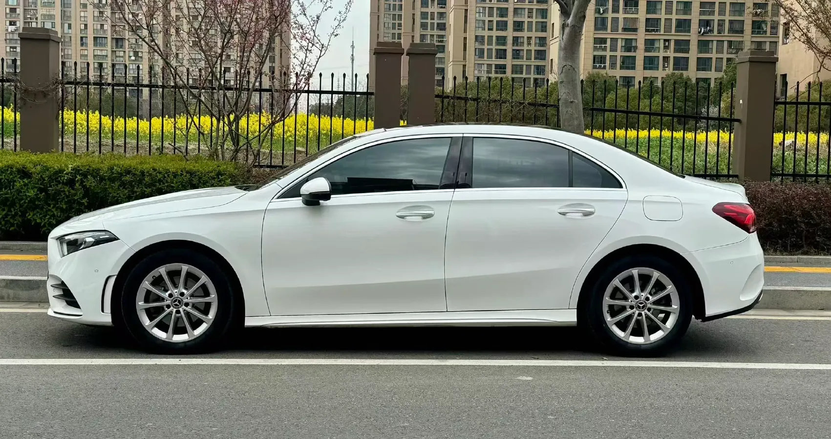 2021 Mercedes-Benz A Class 1.3T 163HP L4 7DCT,autocango,china used car exporter,china ev exporter,chinese used car exporter,chinese used ev exporter