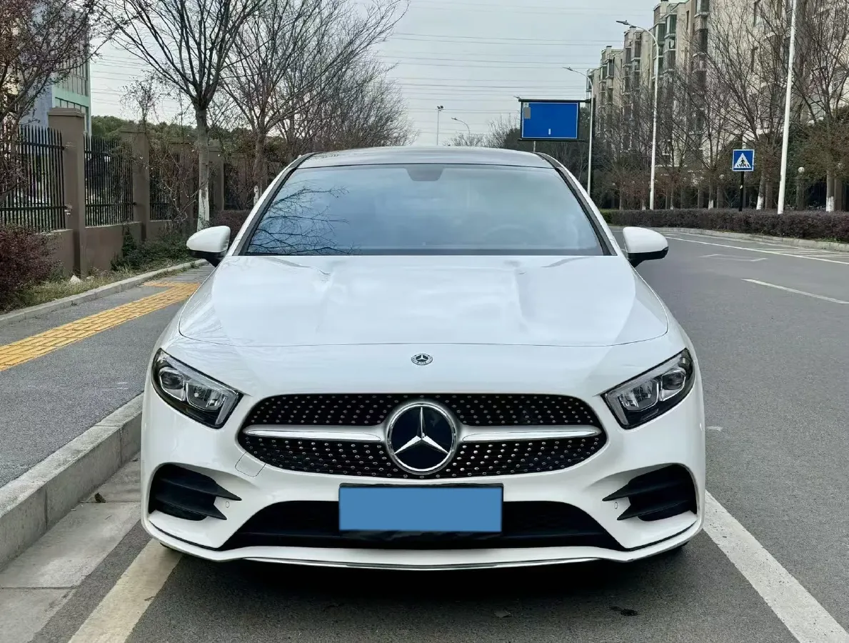 2021 Mercedes-Benz A Class 1.3T 163HP L4 7DCT,autocango,china used car exporter,china ev exporter,chinese used car exporter,chinese used ev exporter