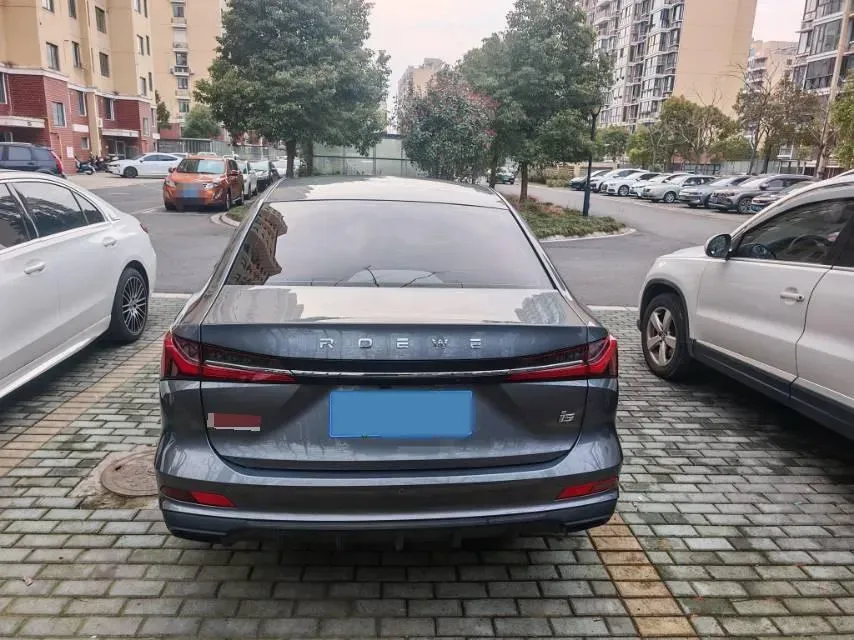 2023 Roewe i5 1.5L 129HP L4 5MT,autocango,china used car exporter,china ev exporter,chinese used car exporter,chinese used ev exporter