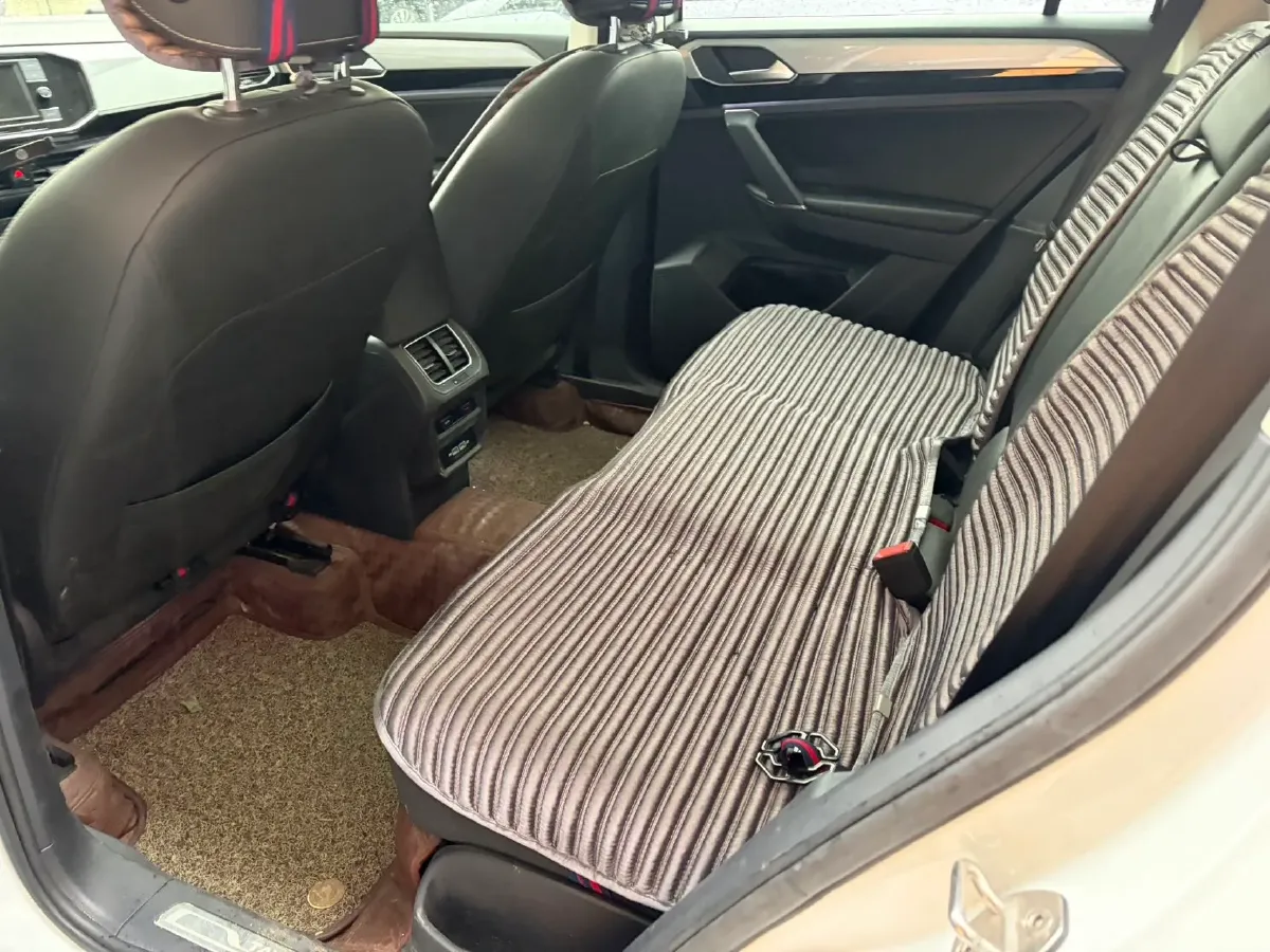 2019 Jeep Cherokee 2.0T 234HP L4 9AT,autocango,china used car exporter,china ev exporter,chinese used car exporter,chinese used ev exporter