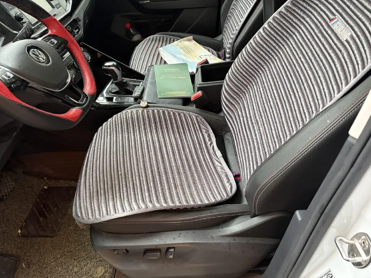 2019 Jeep Cherokee 2.0T 234HP L4 9AT,autocango,china used car exporter,china ev exporter,chinese used car exporter,chinese used ev exporter