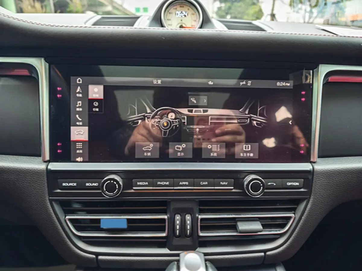 2021 Porsche Macan 2.0T 252HP L4 7DCT,autocango,china used car exporter,china ev exporter,chinese used car exporter,chinese used ev exporter