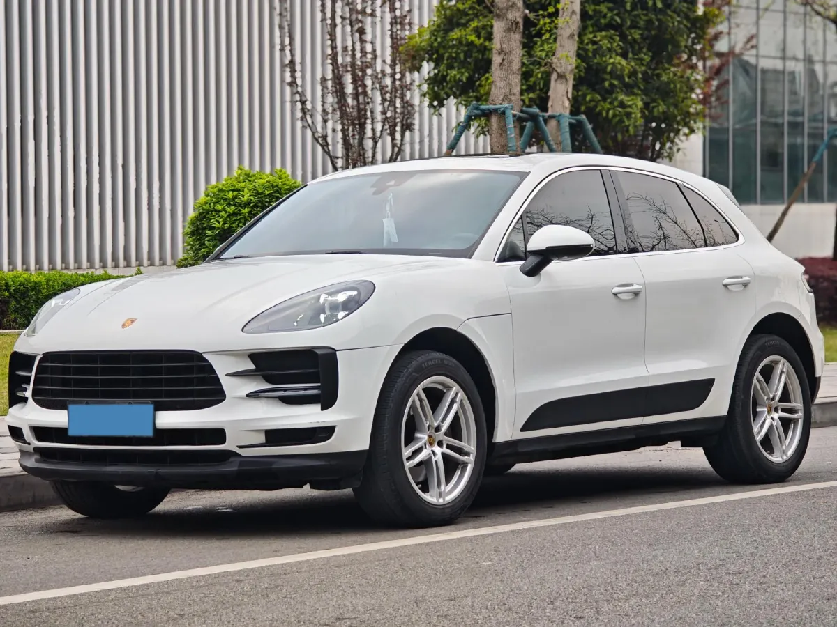 2021 Porsche Macan 2.0T 252HP L4 7DCT,autocango,china used car exporter,china ev exporter,chinese used car exporter,chinese used ev exporter