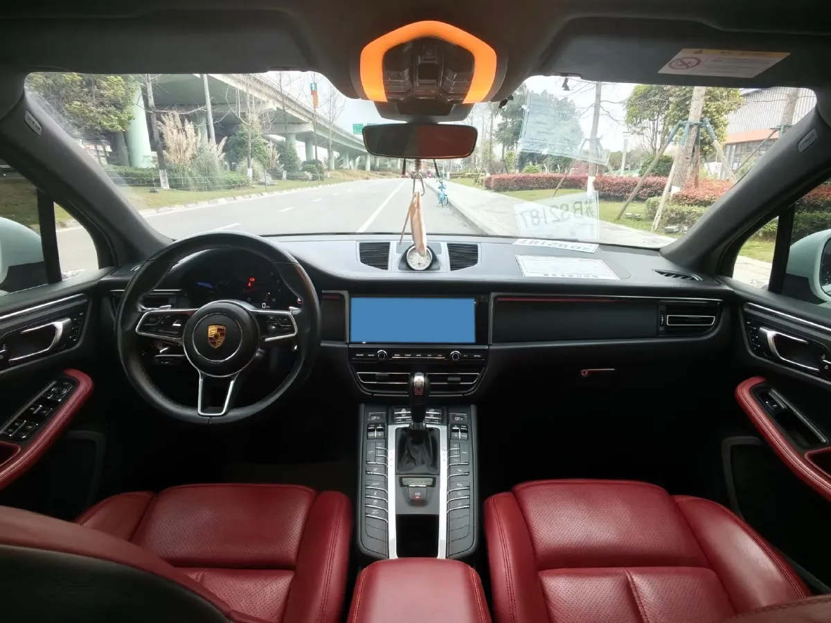 2021 Porsche Macan 2.0T 252HP L4 7DCT,autocango,china used car exporter,china ev exporter,chinese used car exporter,chinese used ev exporter
