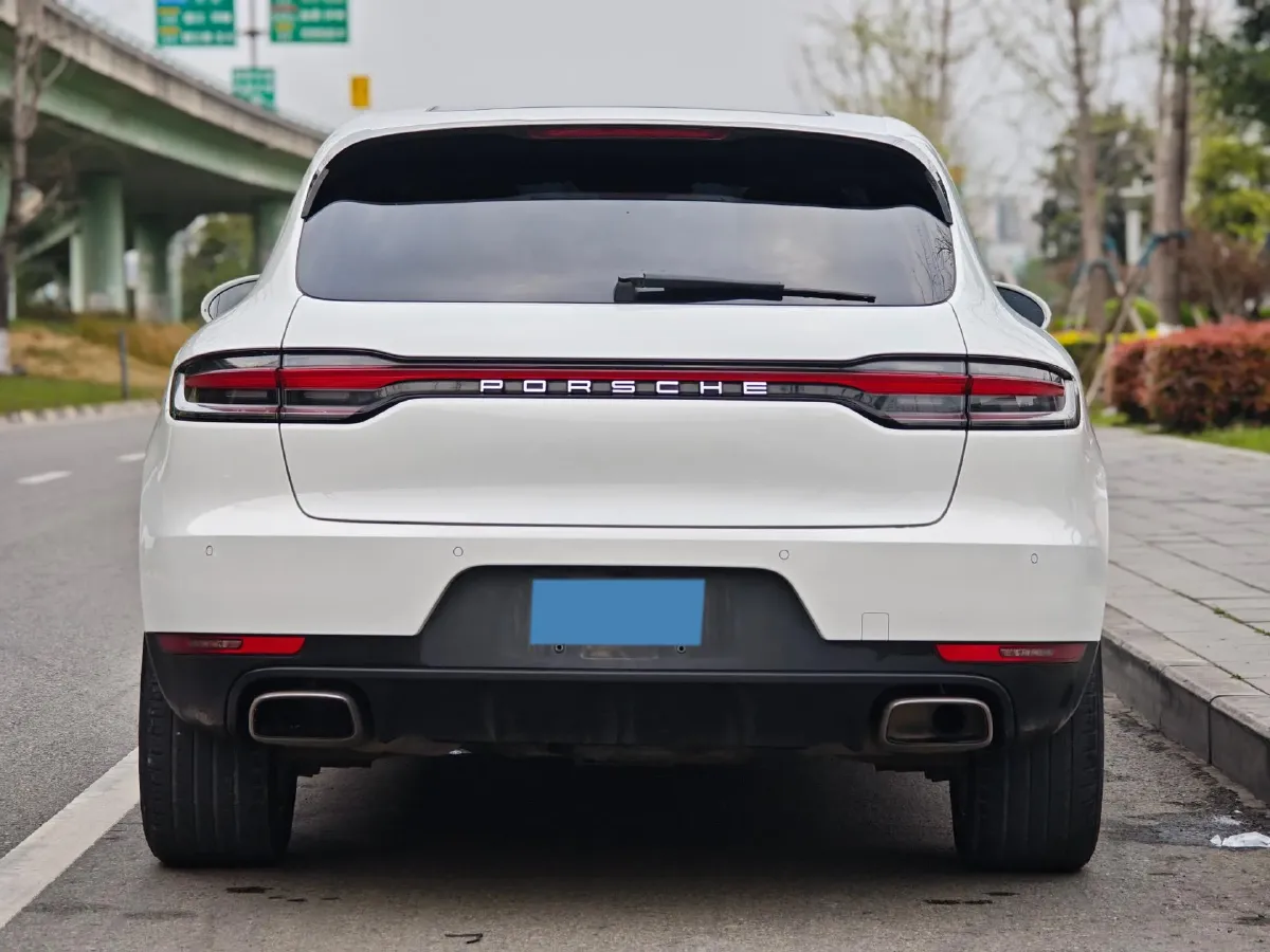 2021 Porsche Macan 2.0T 252HP L4 7DCT,autocango,china used car exporter,china ev exporter,chinese used car exporter,chinese used ev exporter