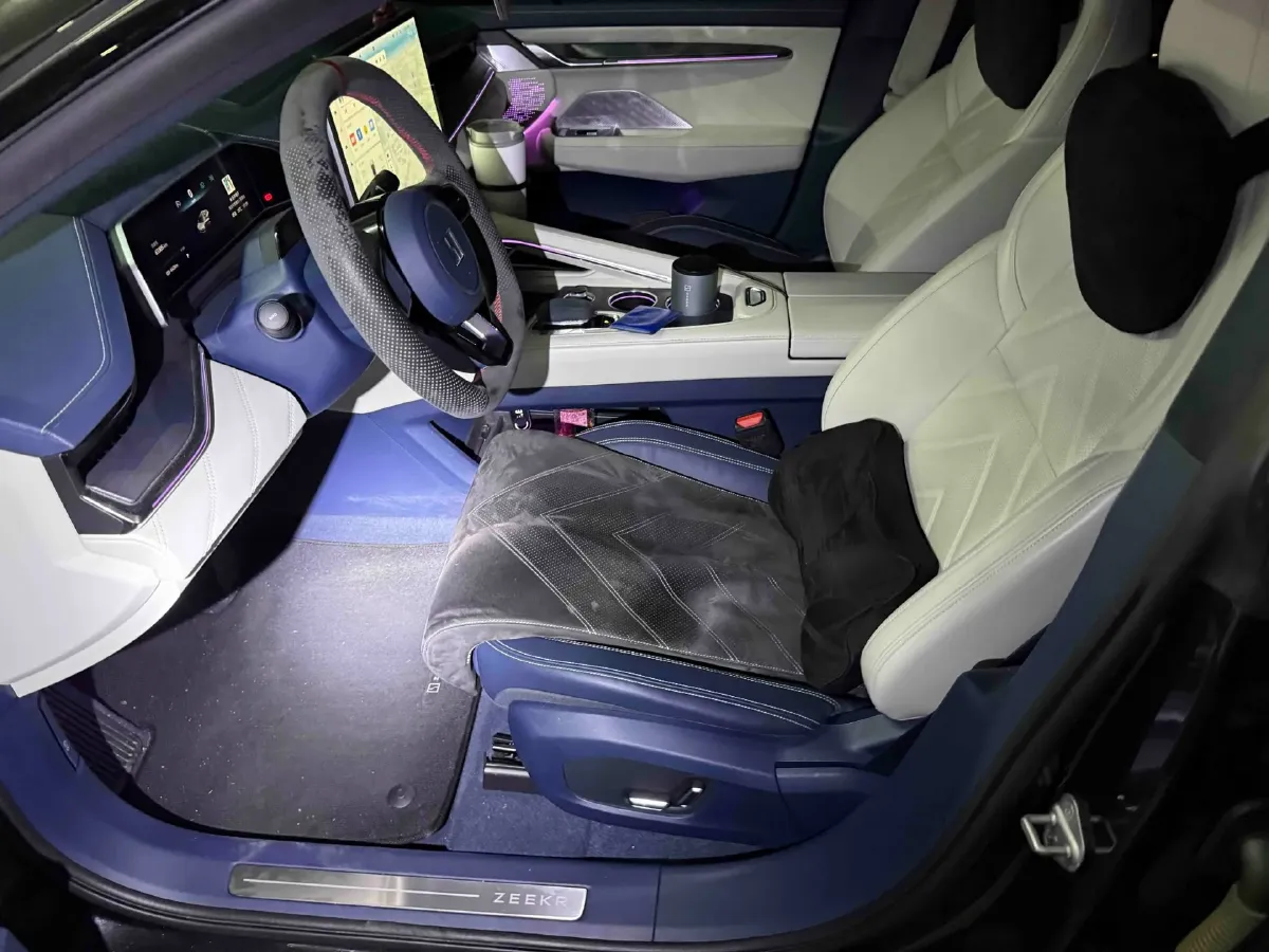 2022 Zeekr 001 BEV 86KWH,autocango,china used car exporter,china ev exporter,chinese used car exporter,chinese used ev exporter