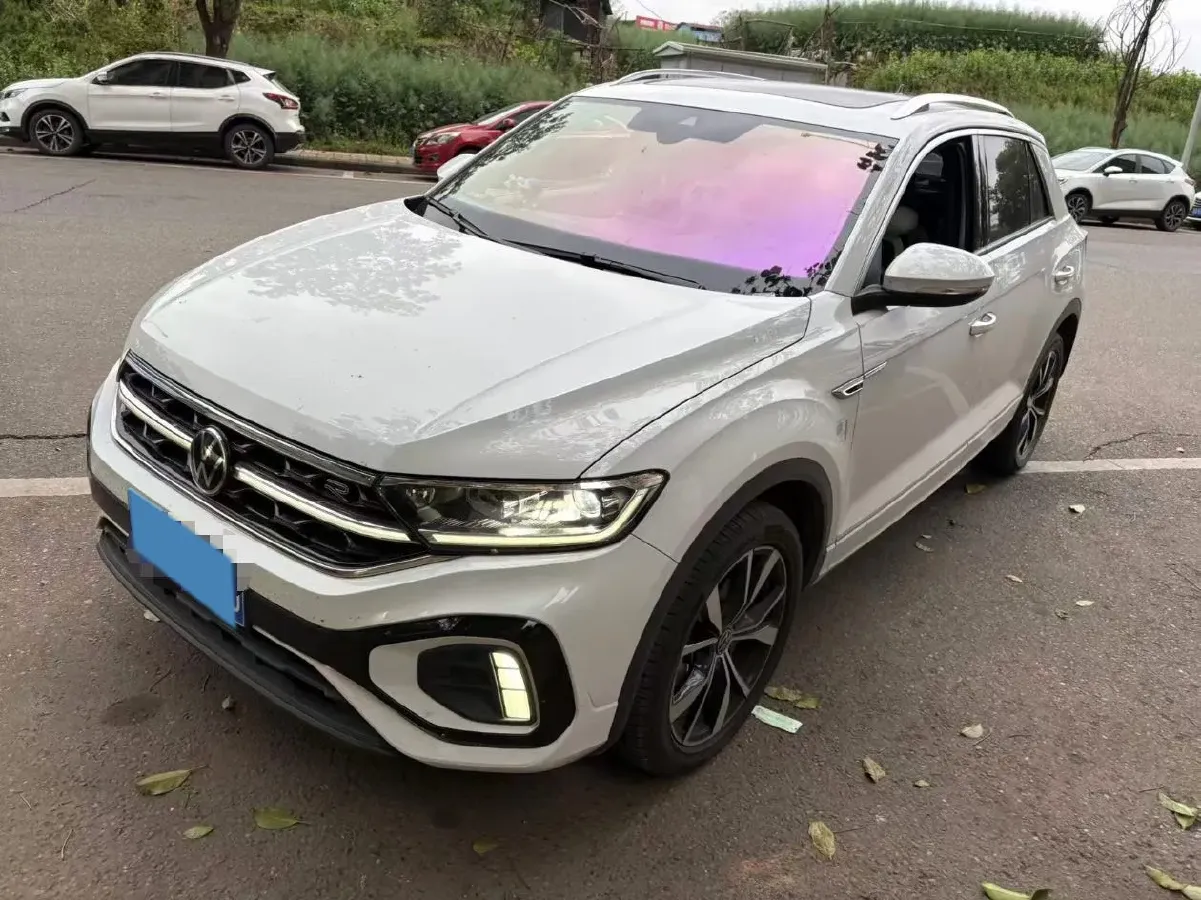 2024 Volkswagen T-Roc 1.5T 160HP L4 7DCT,autocango,china used car exporter,china ev exporter,chinese used car exporter,chinese used ev exporter