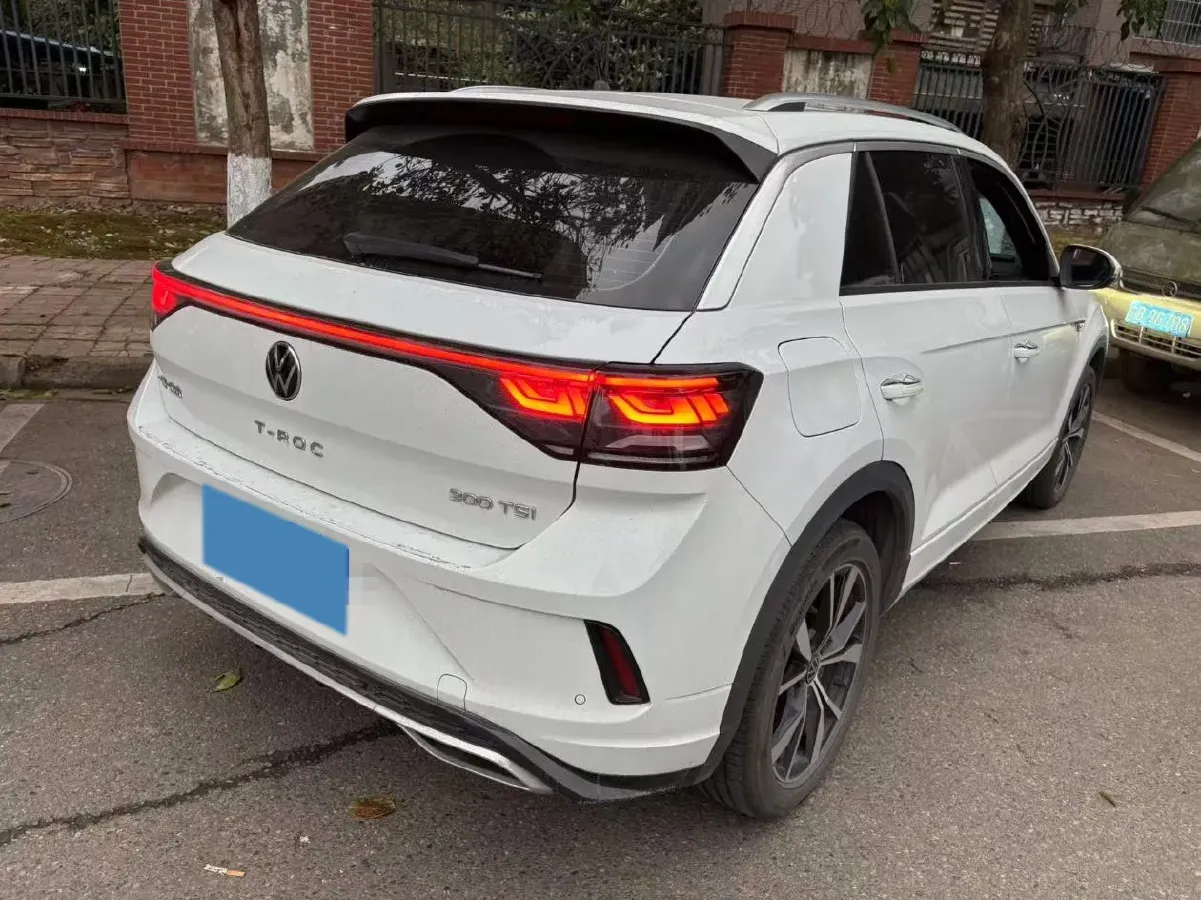 2024 Volkswagen T-Roc 1.5T 160HP L4 7DCT,autocango,china used car exporter,china ev exporter,chinese used car exporter,chinese used ev exporter