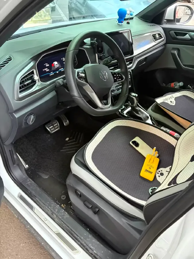 2024 Volkswagen T-Roc 1.5T 160HP L4 7DCT,autocango,china used car exporter,china ev exporter,chinese used car exporter,chinese used ev exporter