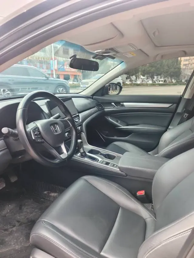 2022 Honda Accord 1.5T 194HP L4 CVT,autocango,china used car exporter,china ev exporter,chinese used car exporter,chinese used ev exporter