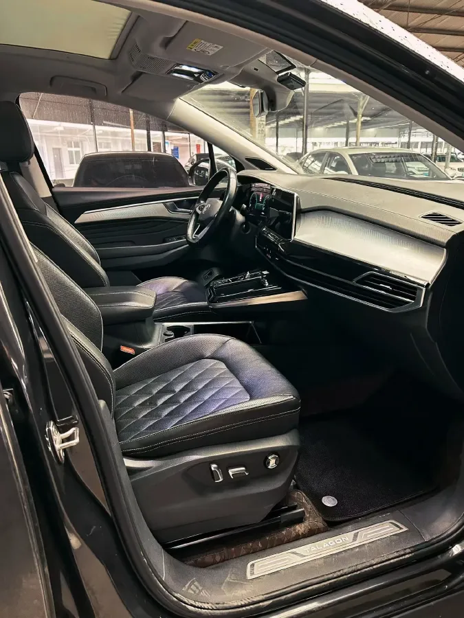 2021 Volkswagen Talagon 2.0T 220HP L4 7DCT,autocango,china used car exporter,china ev exporter,chinese used car exporter,chinese used ev exporter