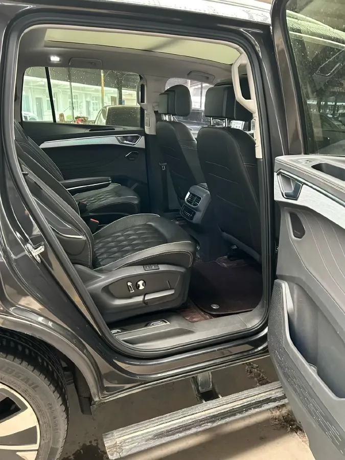 2021 Volkswagen Talagon 2.0T 220HP L4 7DCT,autocango,china used car exporter,china ev exporter,chinese used car exporter,chinese used ev exporter