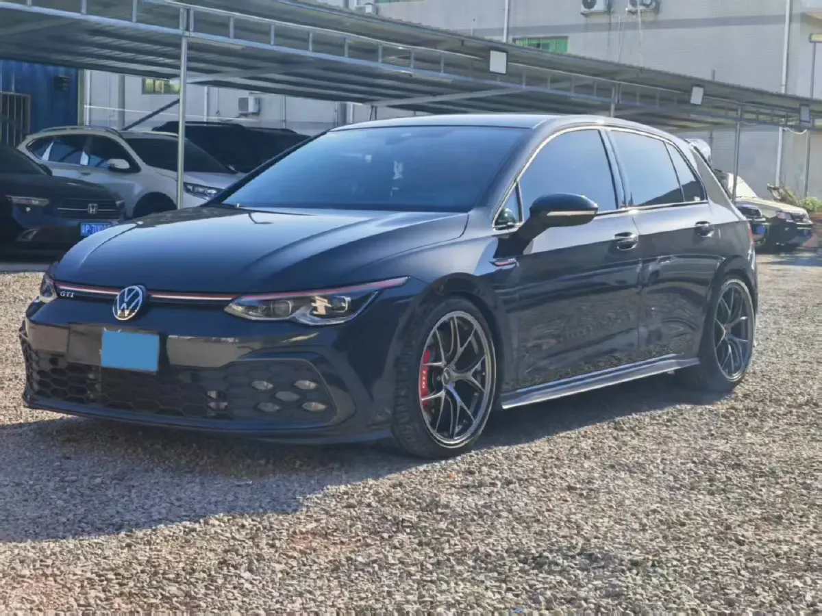 2023 Volkswagen GolfGTI 2.0T 220HP L4 7DCT,autocango,china used car exporter,china ev exporter,chinese used car exporter,chinese used ev exporter