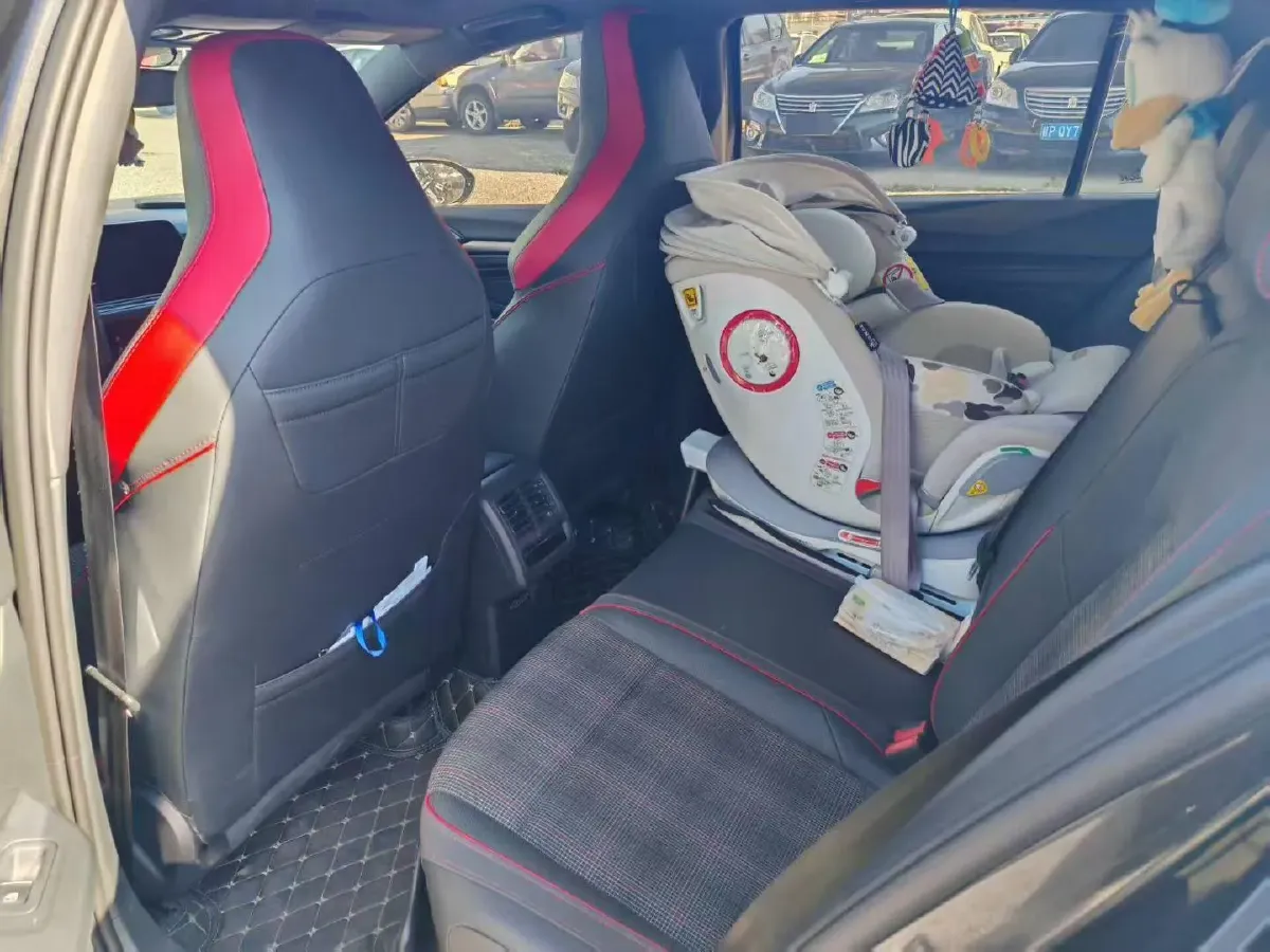 2023 Volkswagen GolfGTI 2.0T 220HP L4 7DCT,autocango,china used car exporter,china ev exporter,chinese used car exporter,chinese used ev exporter