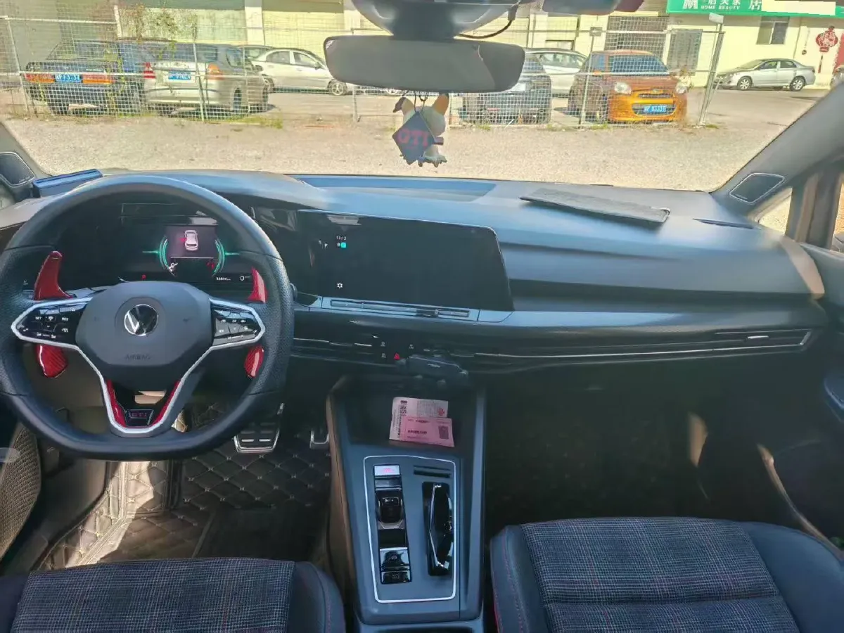2023 Volkswagen GolfGTI 2.0T 220HP L4 7DCT,autocango,china used car exporter,china ev exporter,chinese used car exporter,chinese used ev exporter