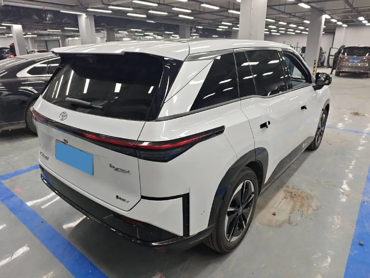2025 Toyota BZ3X BEV 58.37KWH,autocango,china used car exporter,china ev exporter,chinese used car exporter,chinese used ev exporter