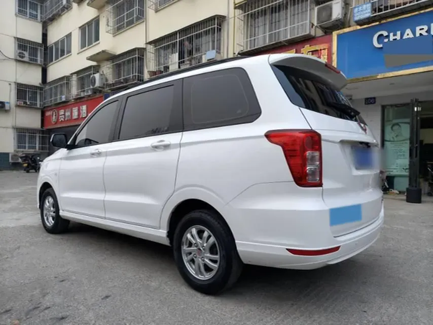 2021 WuLing HongGuang 1.5L 99HP L4 6MT,autocango,china used car exporter,china ev exporter,chinese used car exporter,chinese used ev exporter