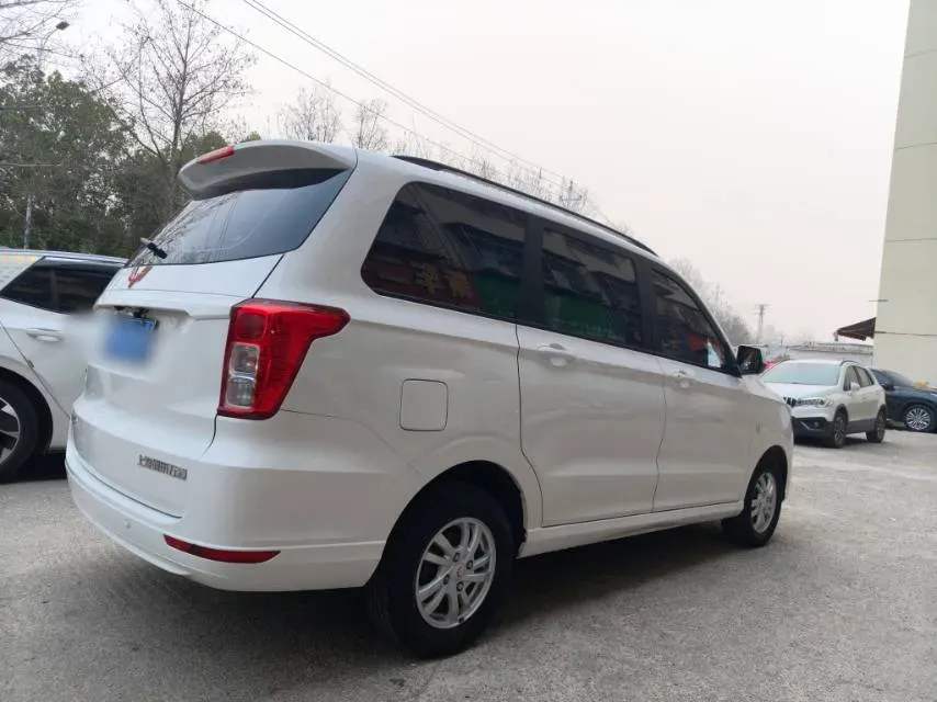 2021 WuLing HongGuang 1.5L 99HP L4 6MT,autocango,china used car exporter,china ev exporter,chinese used car exporter,chinese used ev exporter