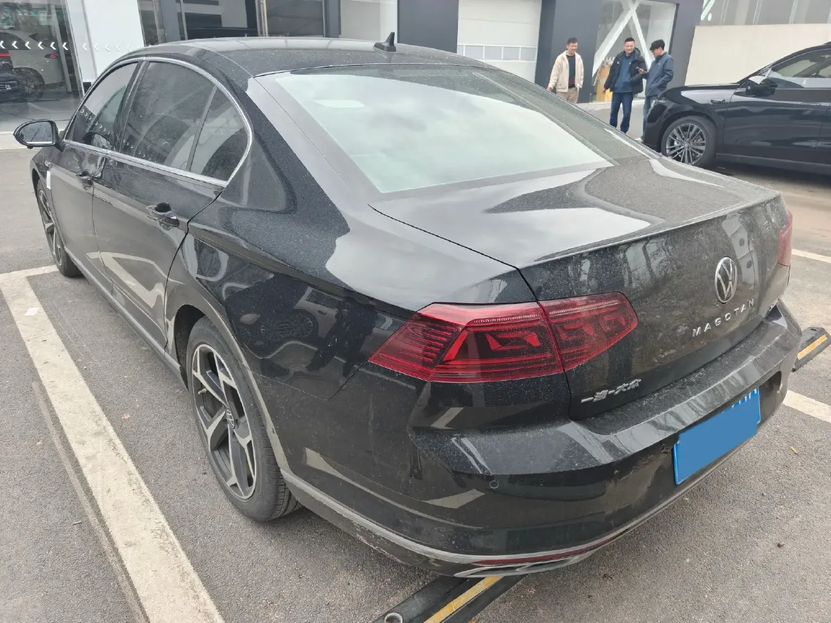 2023 Volkswagen Magotan 2.0T 186HP L4 7DCT,autocango,china used car exporter,china ev exporter,chinese used car exporter,chinese used ev exporter