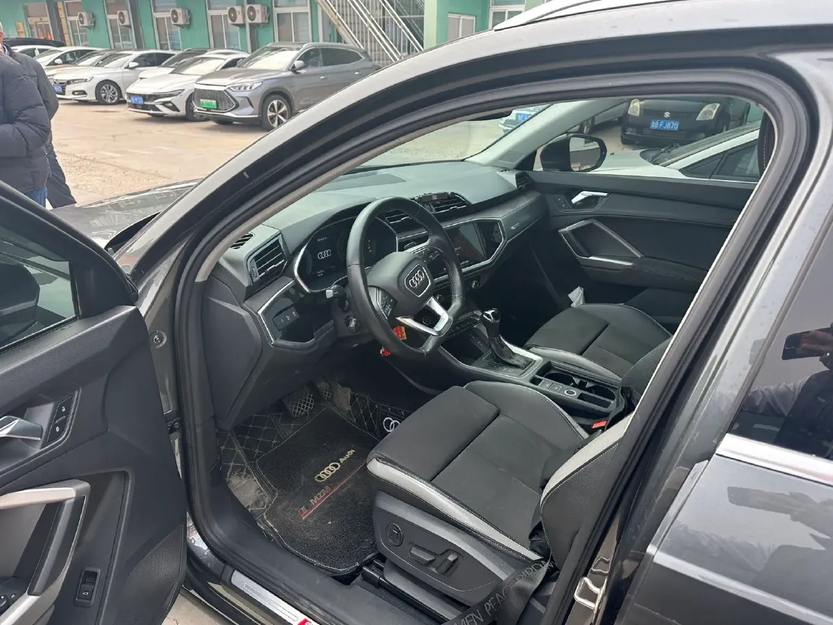 2022 Audi Q3 1.4T 150HP L4 7DCT,autocango,china used car exporter,china ev exporter,chinese used car exporter,chinese used ev exporter