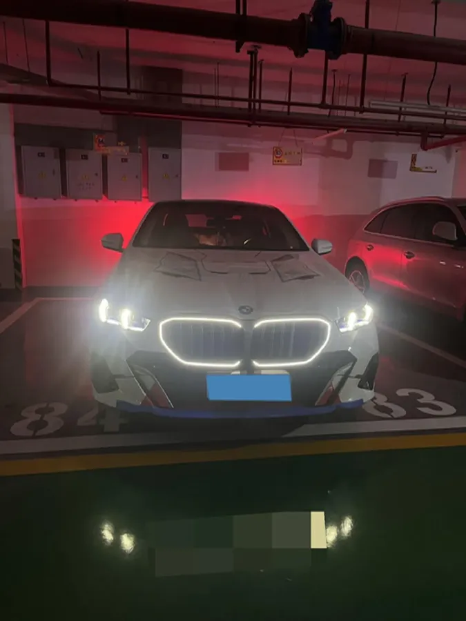 2024 BMW 5 Series 2.0T 258HP L4 8AT,autocango,china used car exporter,china ev exporter,chinese used car exporter,chinese used ev exporter