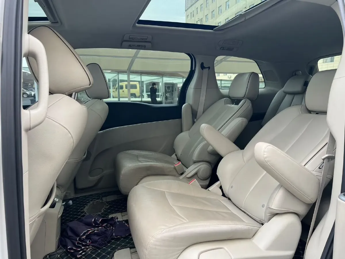 2021 Buick GL8 2.0T 237HP L4 9AT,autocango,china used car exporter,china ev exporter,chinese used car exporter,chinese used ev exporter