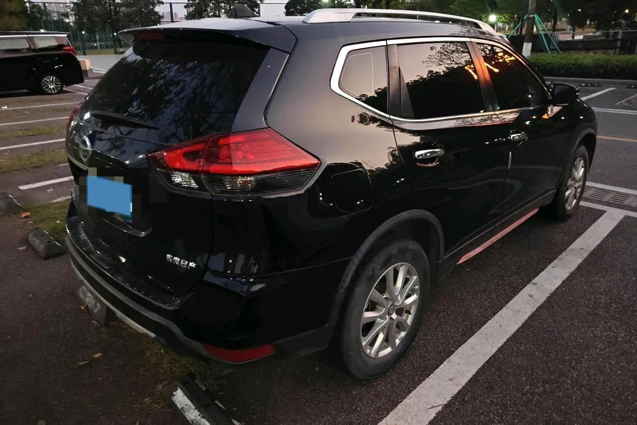 2021 Nissan X-Trail 2.0L 151HP L4 CVT,autocango,china used car exporter,china ev exporter,chinese used car exporter,chinese used ev exporter